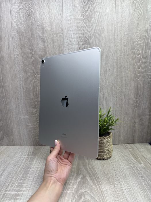 iPad Pro 12.9” (модель A1876, Wi-Fi) заблокований