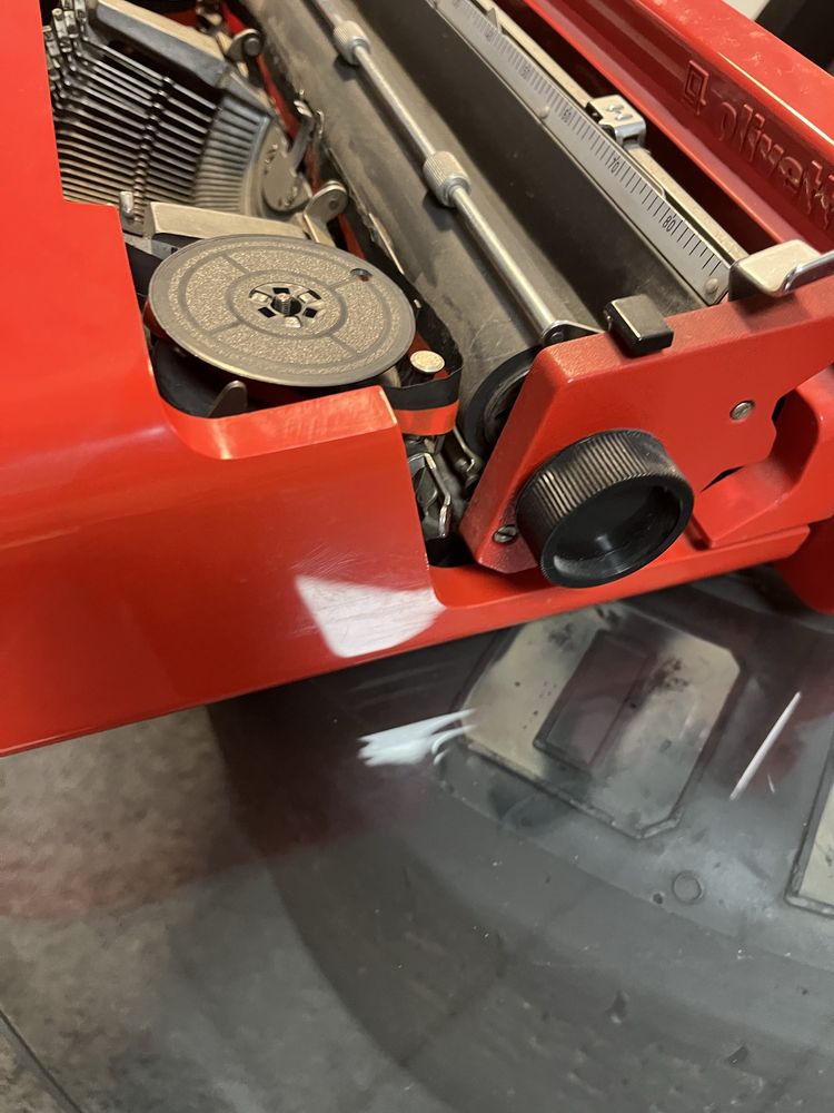 Maquina escrever Olivetti Valentine
