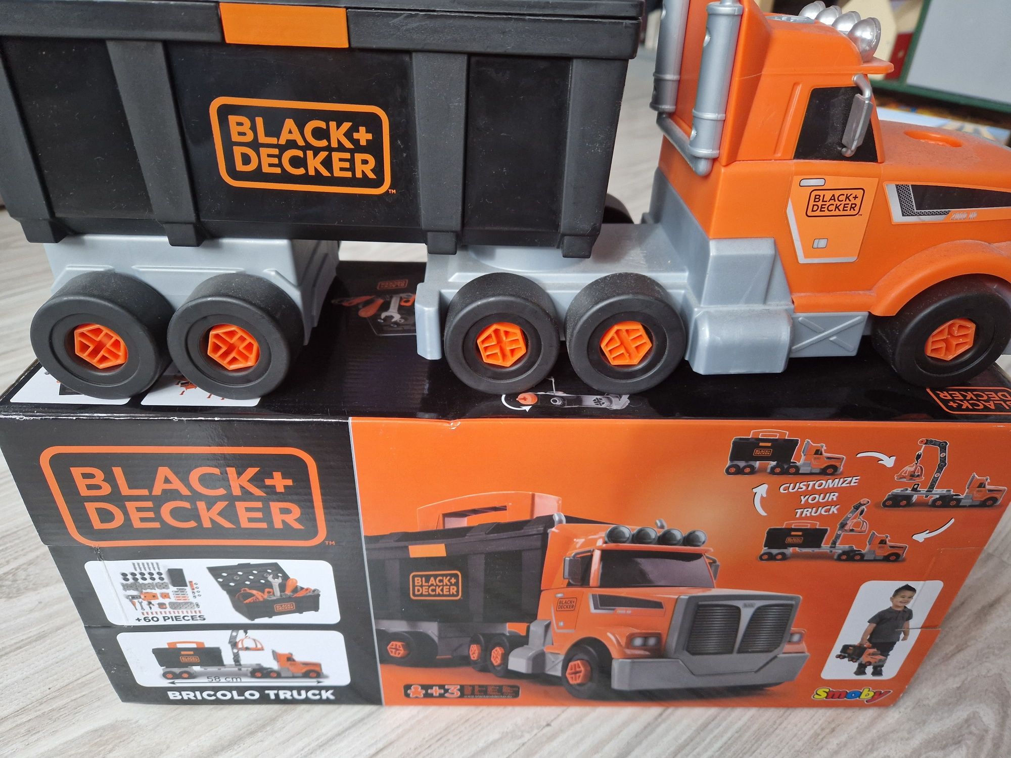 Ciężarówka 58cm BLACK DECKER  smoby

Ciężarówka 3w1 + Narzędzia