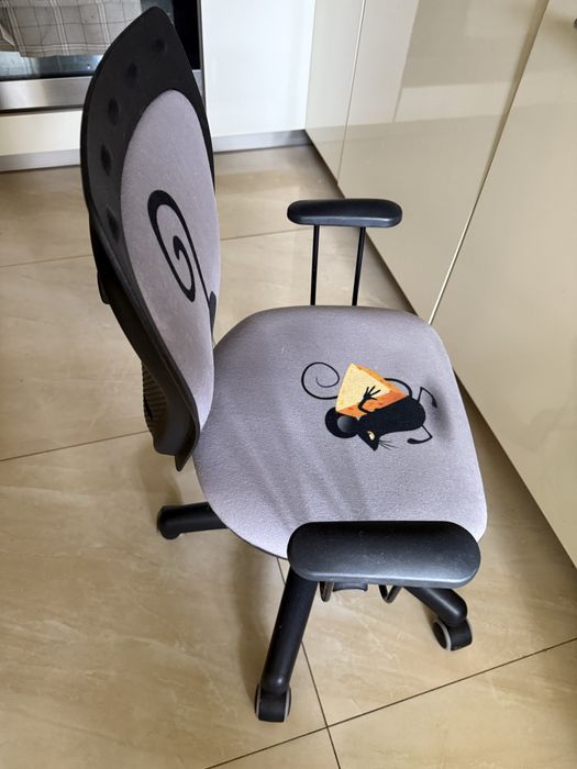 Sprzedam krzeslo obrotowe do biurka dla dziecka