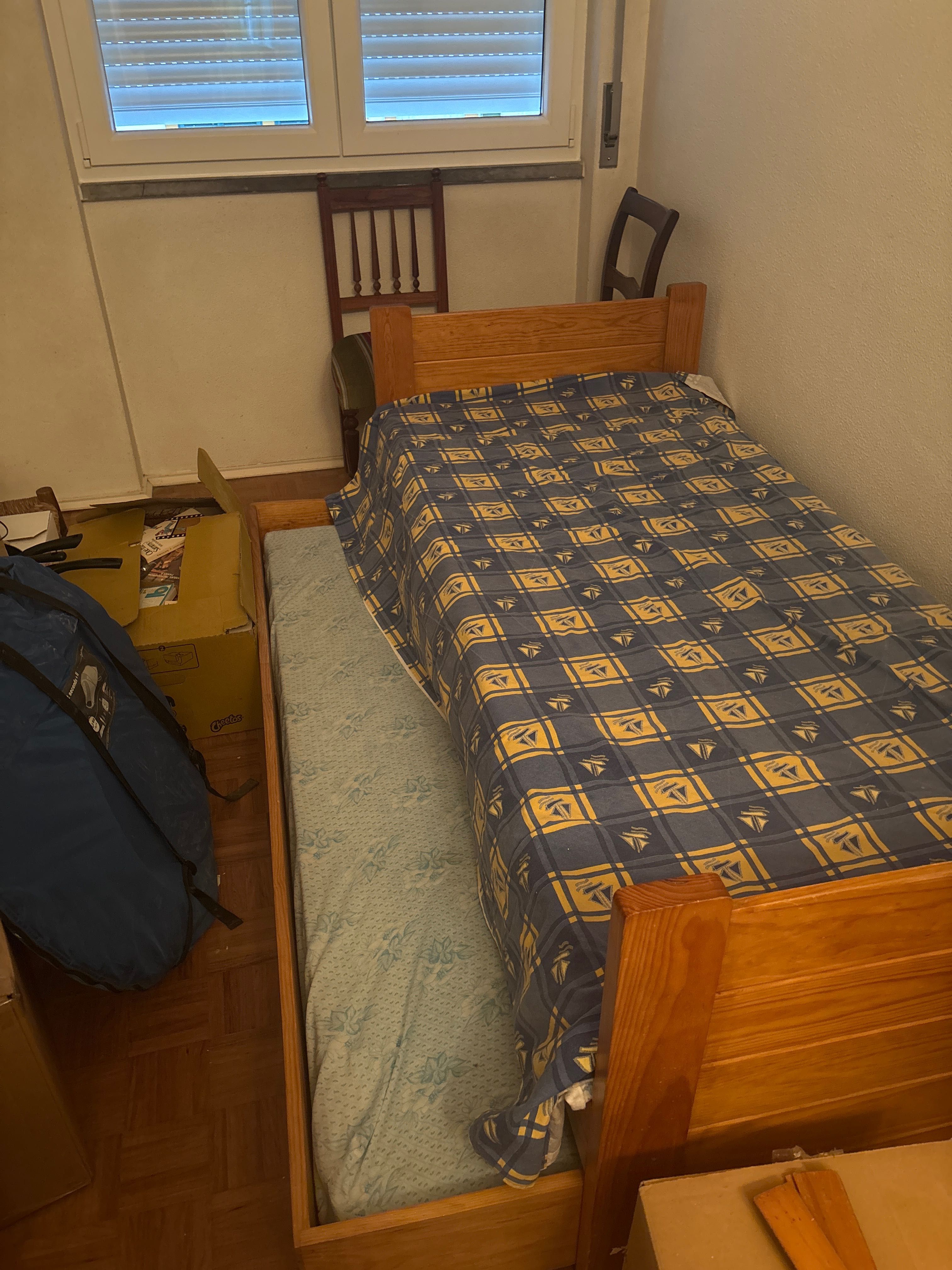 2 Camas Single 90x190 com colchões
