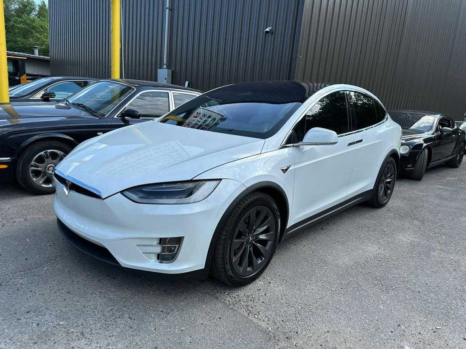 Tesla Model X 2018