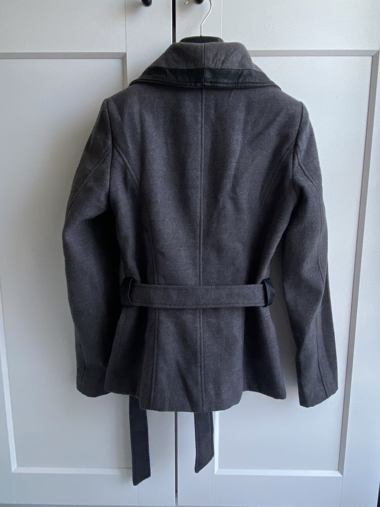 RESERVED damski płaszcz krótki jesienny szary rozmiar 38 S/M
