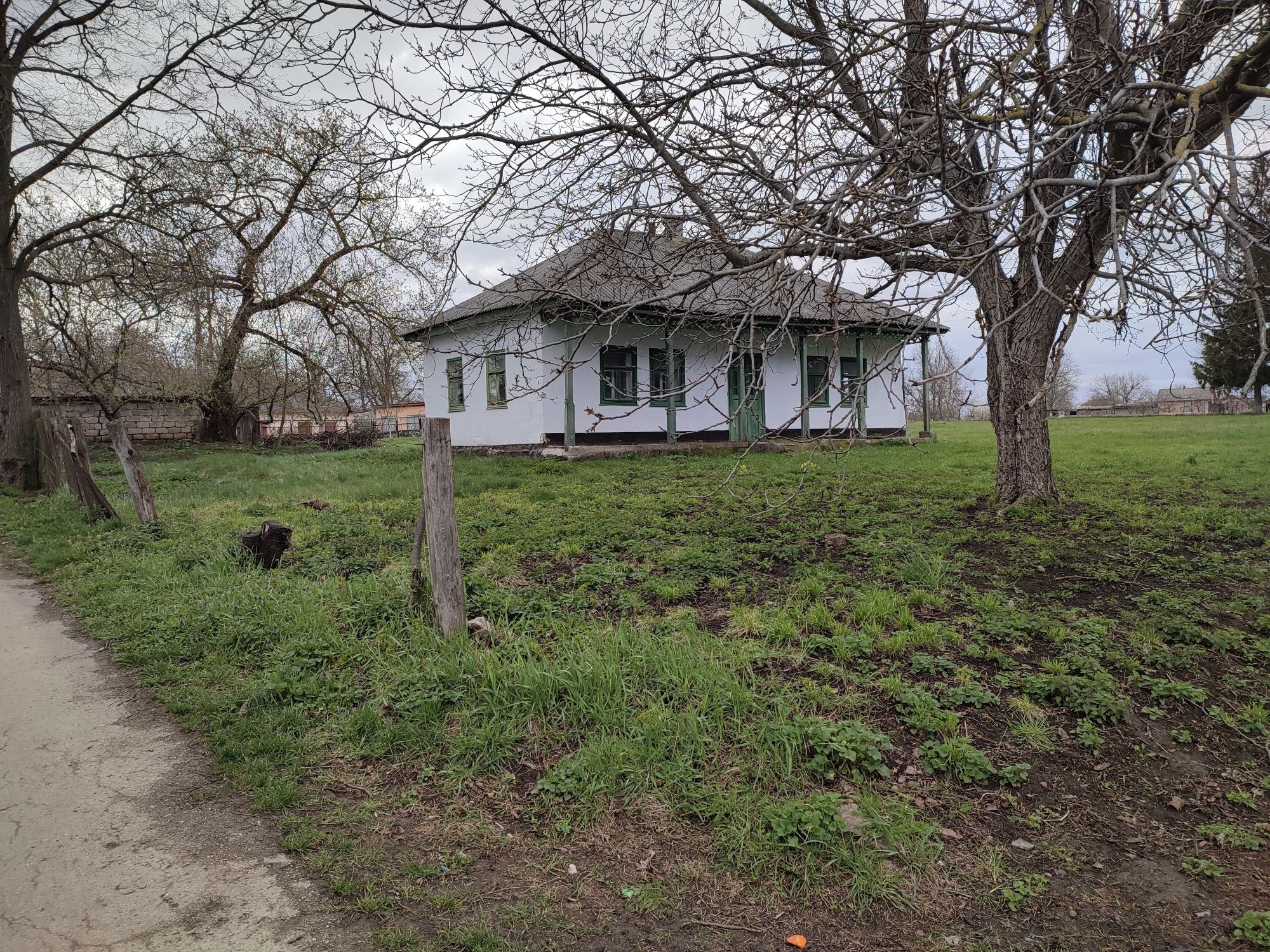 Продам, здам хату (будинок), та земельну ділянку с. Гвіздівці