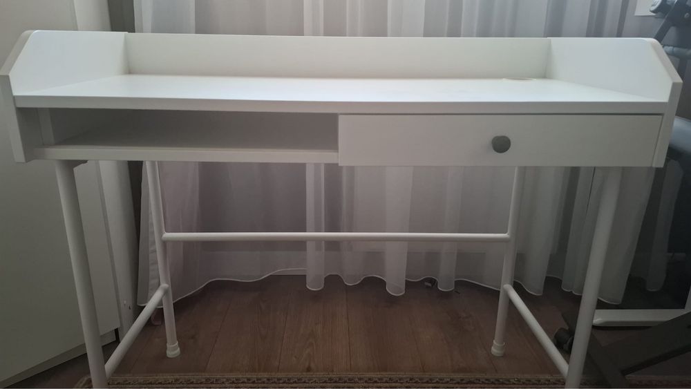 Biurko Ikea Hauga