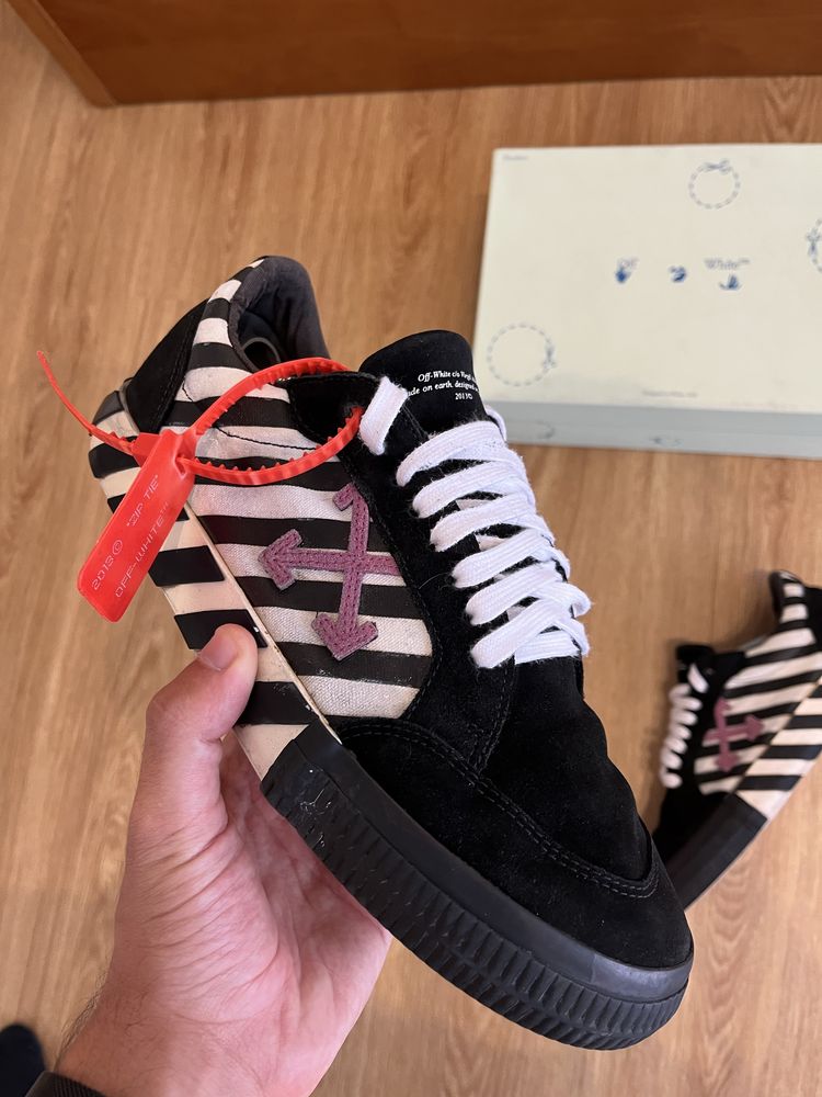 Off-White Vulcanized Low