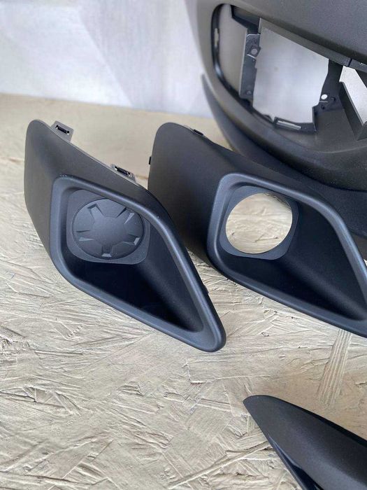 Бампер решітка Фіат Добло 263 Решетка Fiat Doblo 15-