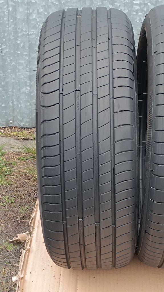 205/45R16 83H  185/50R16 81H Michelin Primacy 4