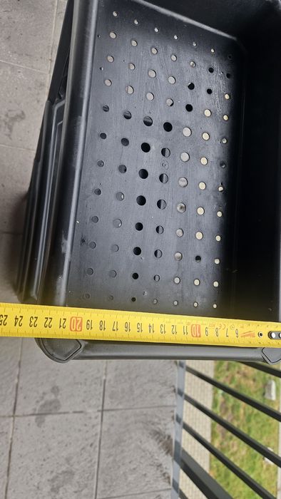 Regał łazienkowy plastikowy
