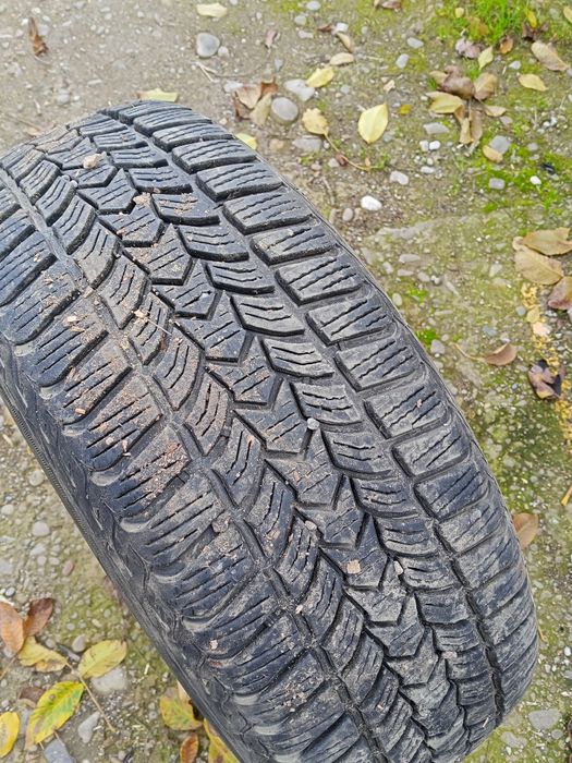 Продам зимові шини диски 5 98 16 та шини 215 60 r16