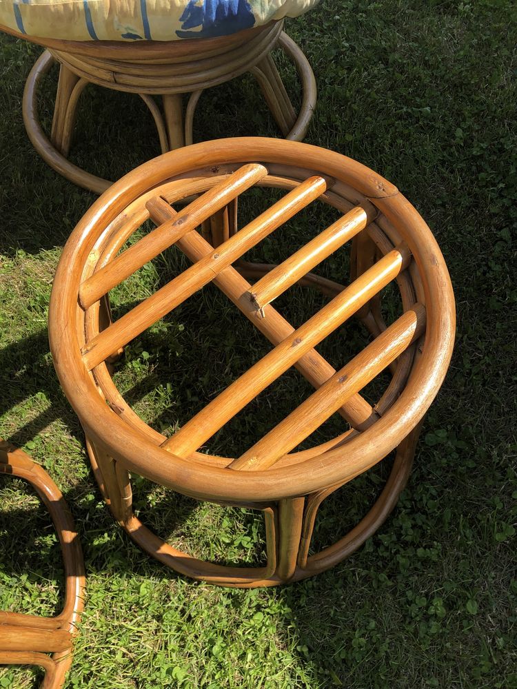 Fotele bambudowe z pufkami