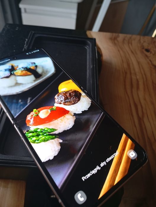 Samsung Flip4 pink gold komplet z 4 etui