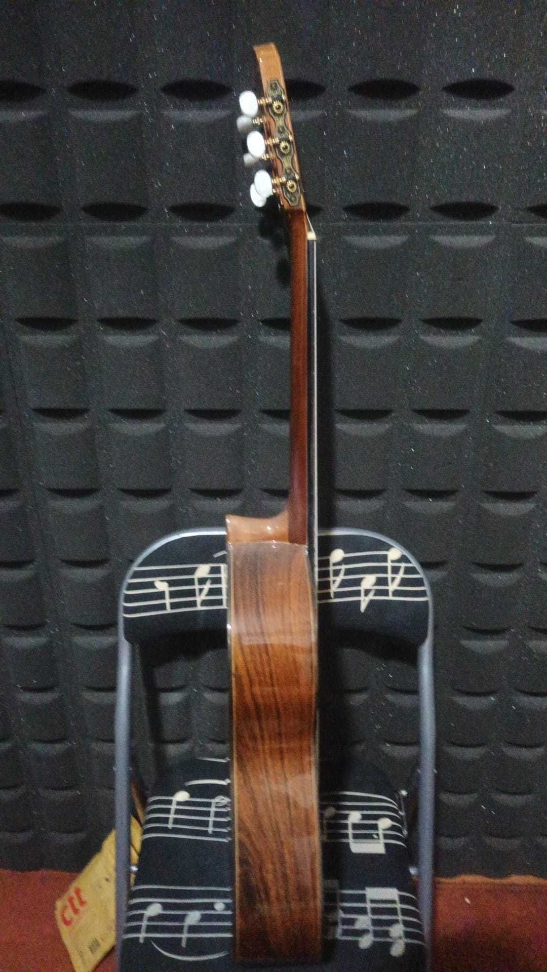 Guitarra Classica APC 8C