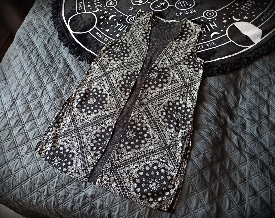 Długa narzuta kamizelka goth gothic alternative boho etno hippi folk