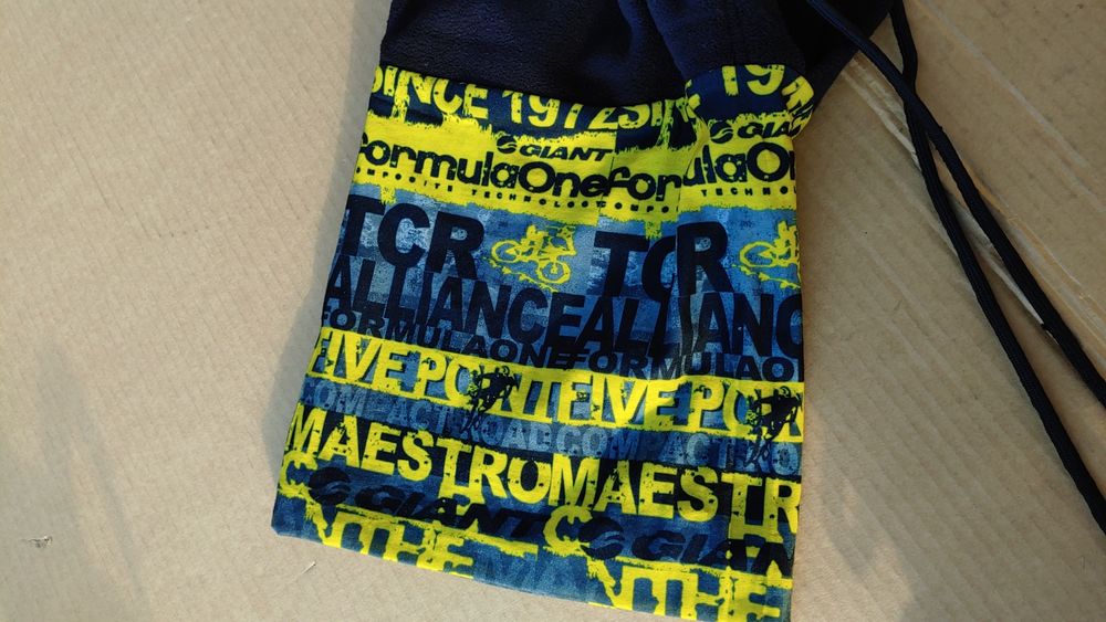 Giant kominiarka  z kapturem rowerowy nowy L