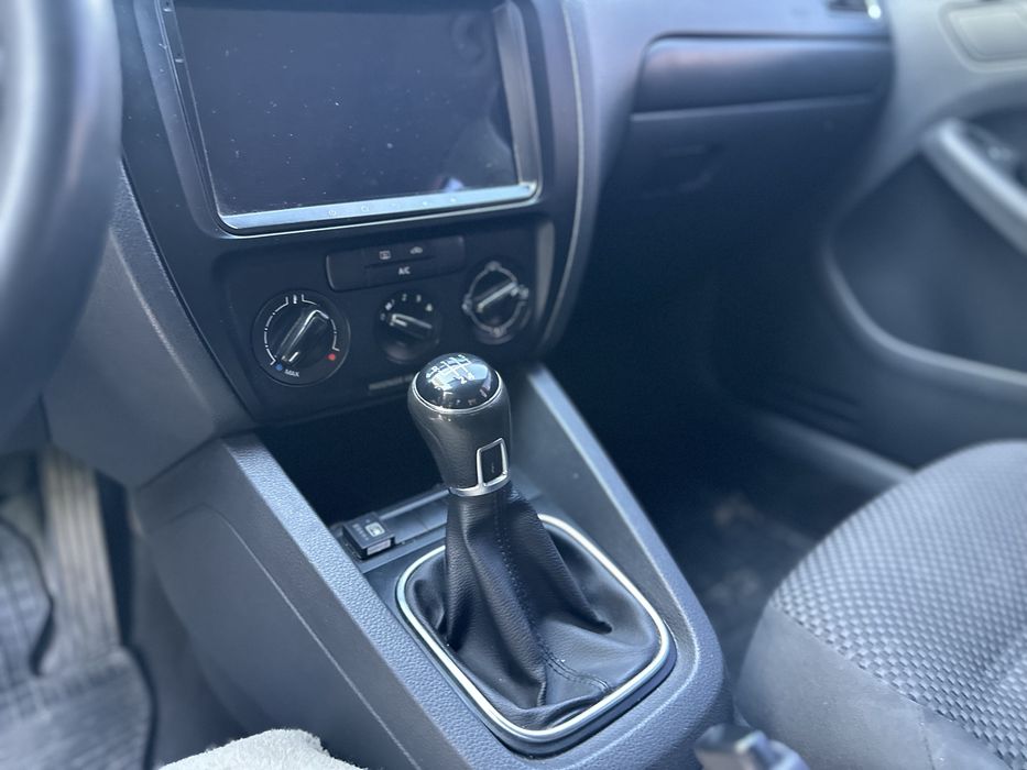 Volkswagen Jetta 2012 2,0 газ/бензин