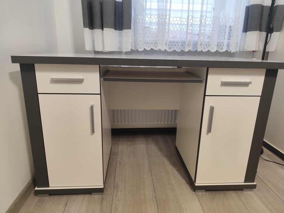 Meble do pokoju (szafa, biurko, półka)