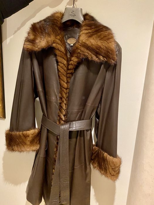 Casaco em pele verdadeira