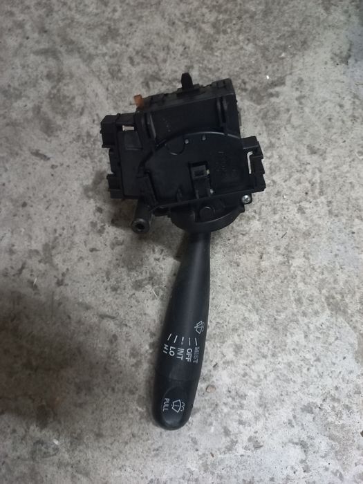 Продам центральну консоль чері елара