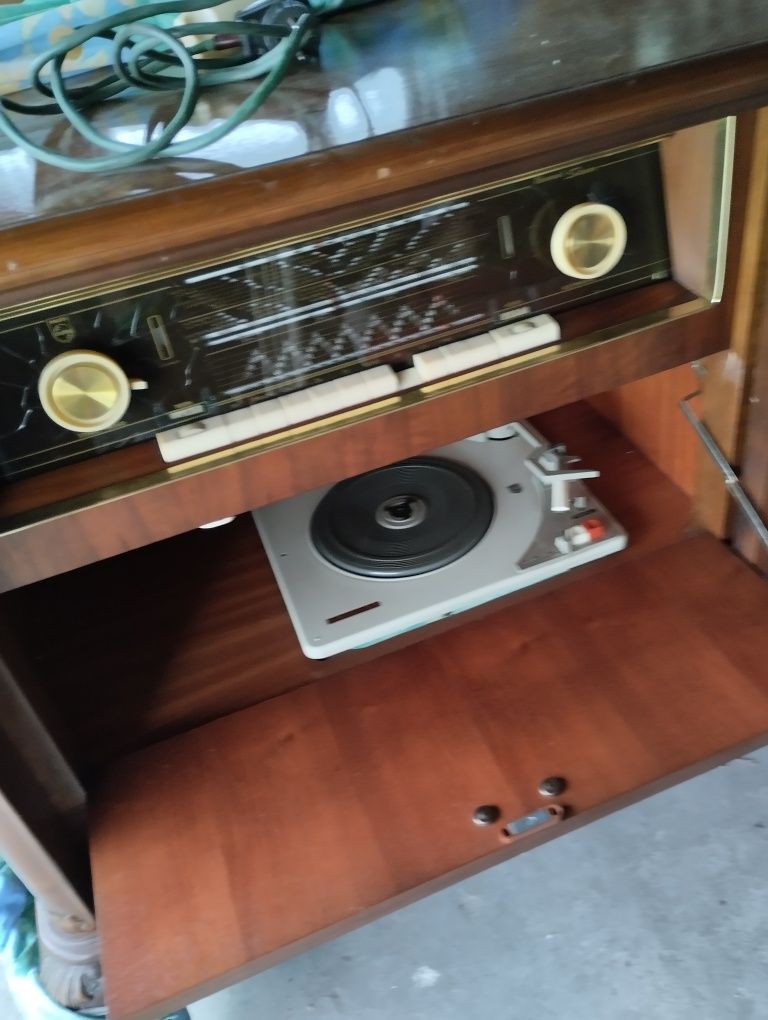 Komoda lata 50 radio