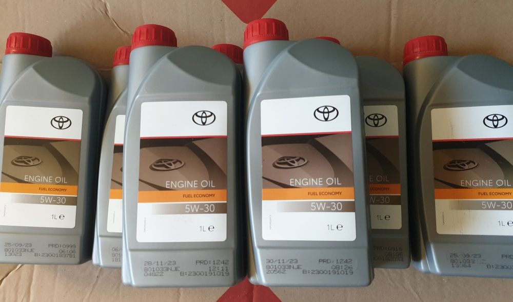 Оригинальное 5w30 моторное масло Toyota  ENGINE OIL Fuel Economy
