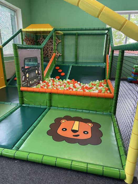 Sala zabaw gotowy gotowy biznes z kawiarnią