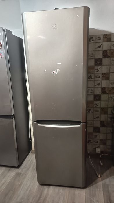 Lodówka  Duża sprawna Rezerwacja