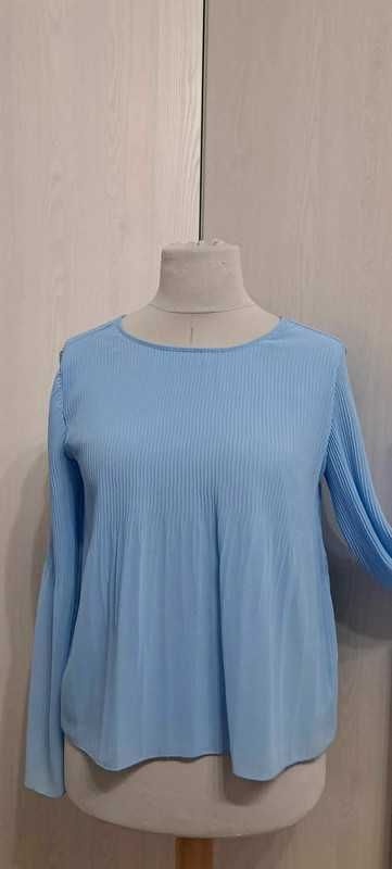 Niebieska plisowana  bluzka Stradivarius – M (38/10) – Nowa
