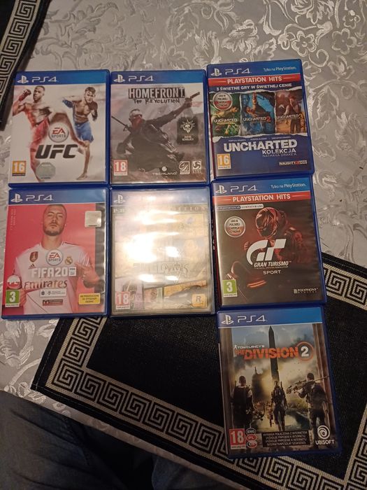 Zestaw gier na PS 4