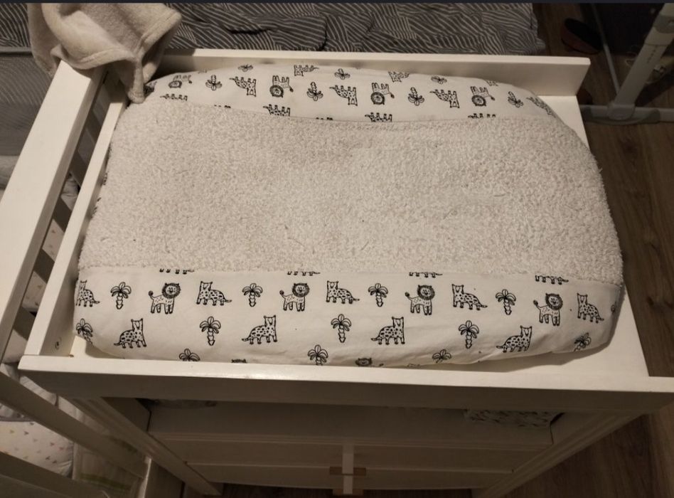 Komoda drewniana do przewijania, przewijak