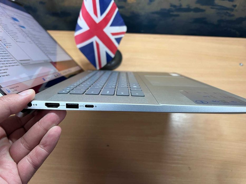 Dell Inspiron 16 5625 16" WVA FHD+Ryzen 7 5825U 16/512Gb Сенсорний