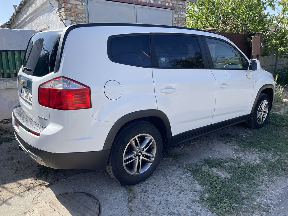 Продаю авто Шевроле Орландо 2012