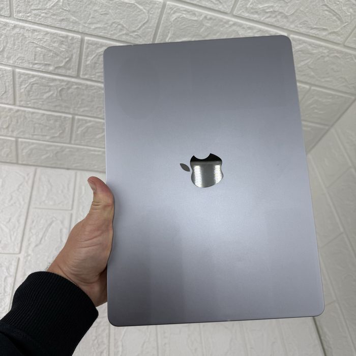 №2627	MLXW3	MacBook Air 13 	Space 	M2 	8/256