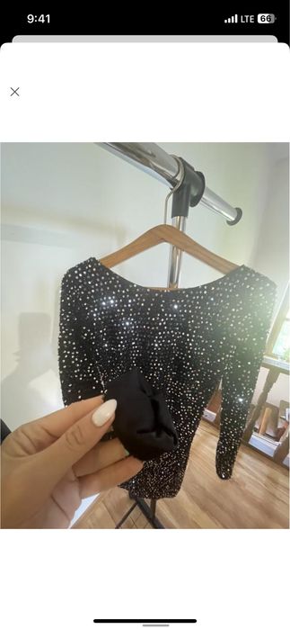 Продам святкову сукню чорного кольору