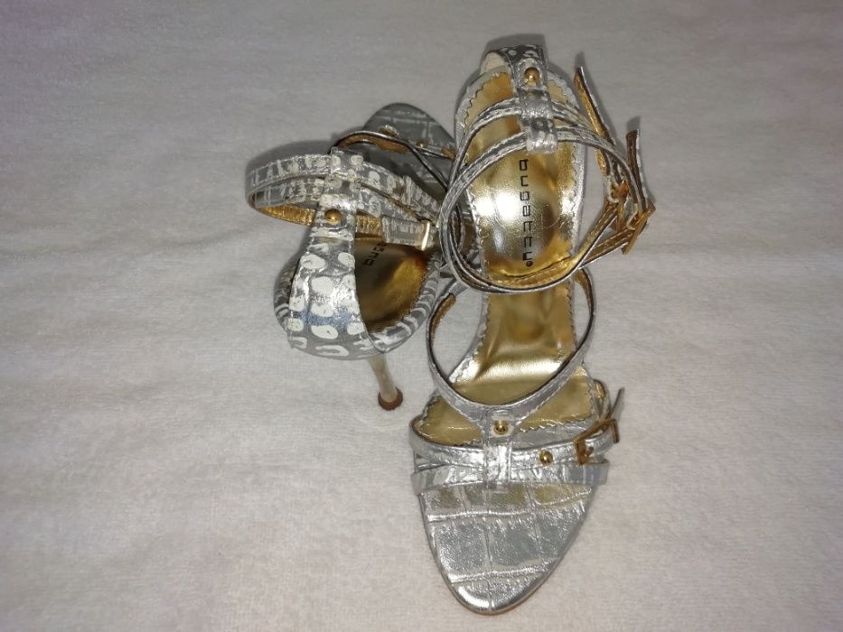 Sandálias Bugatty Nº34, como novas