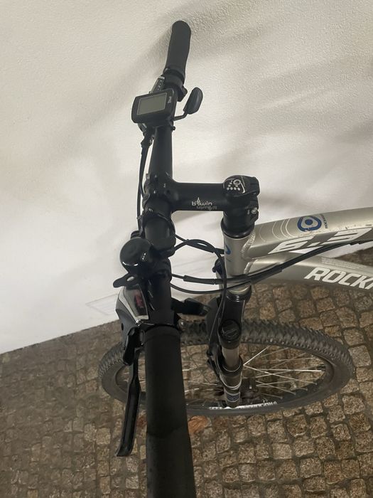 Bicicleta rockrider com suspensão total