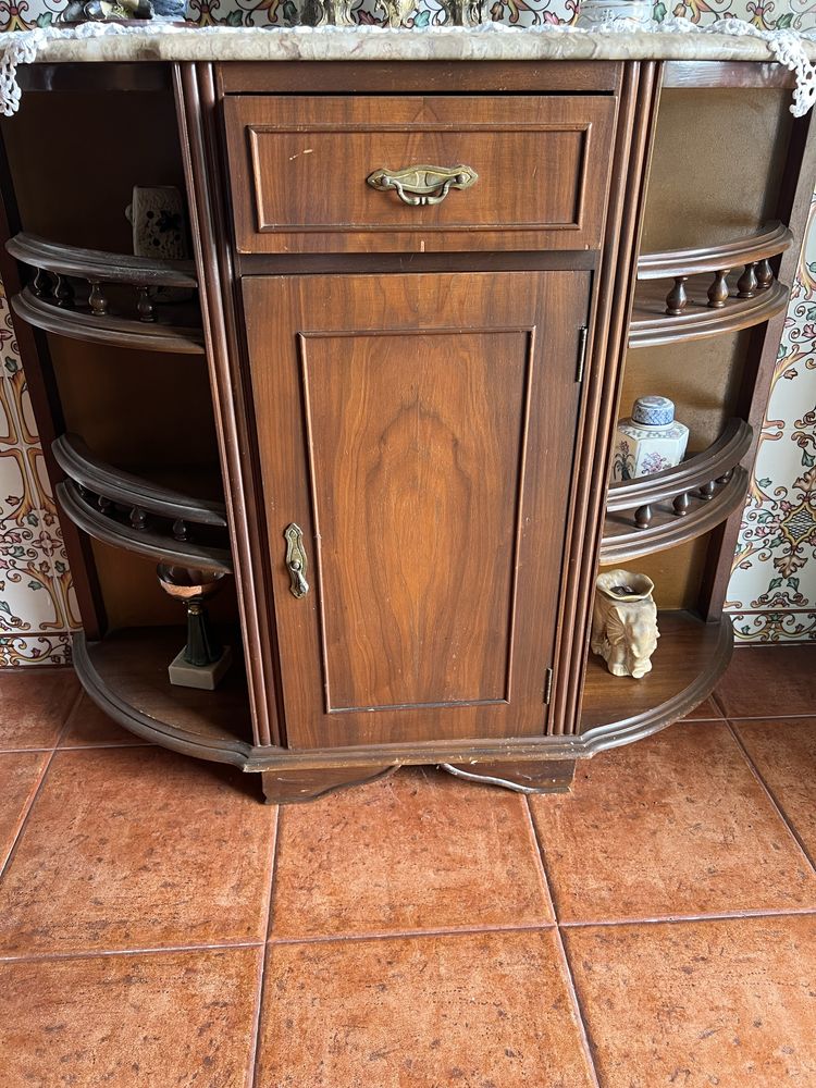 Moveis rusticos de apoio