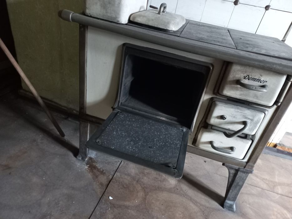 Piecyk węglowy demmer