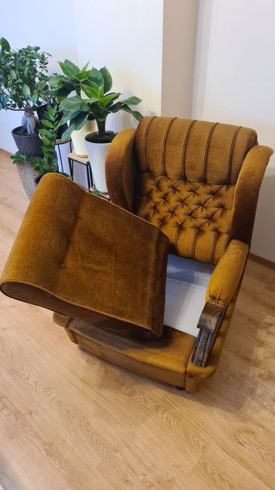 Fotel w starym stylu