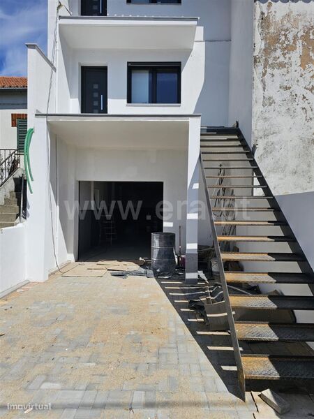 Apartamento em construção T2 Valverde Fundão