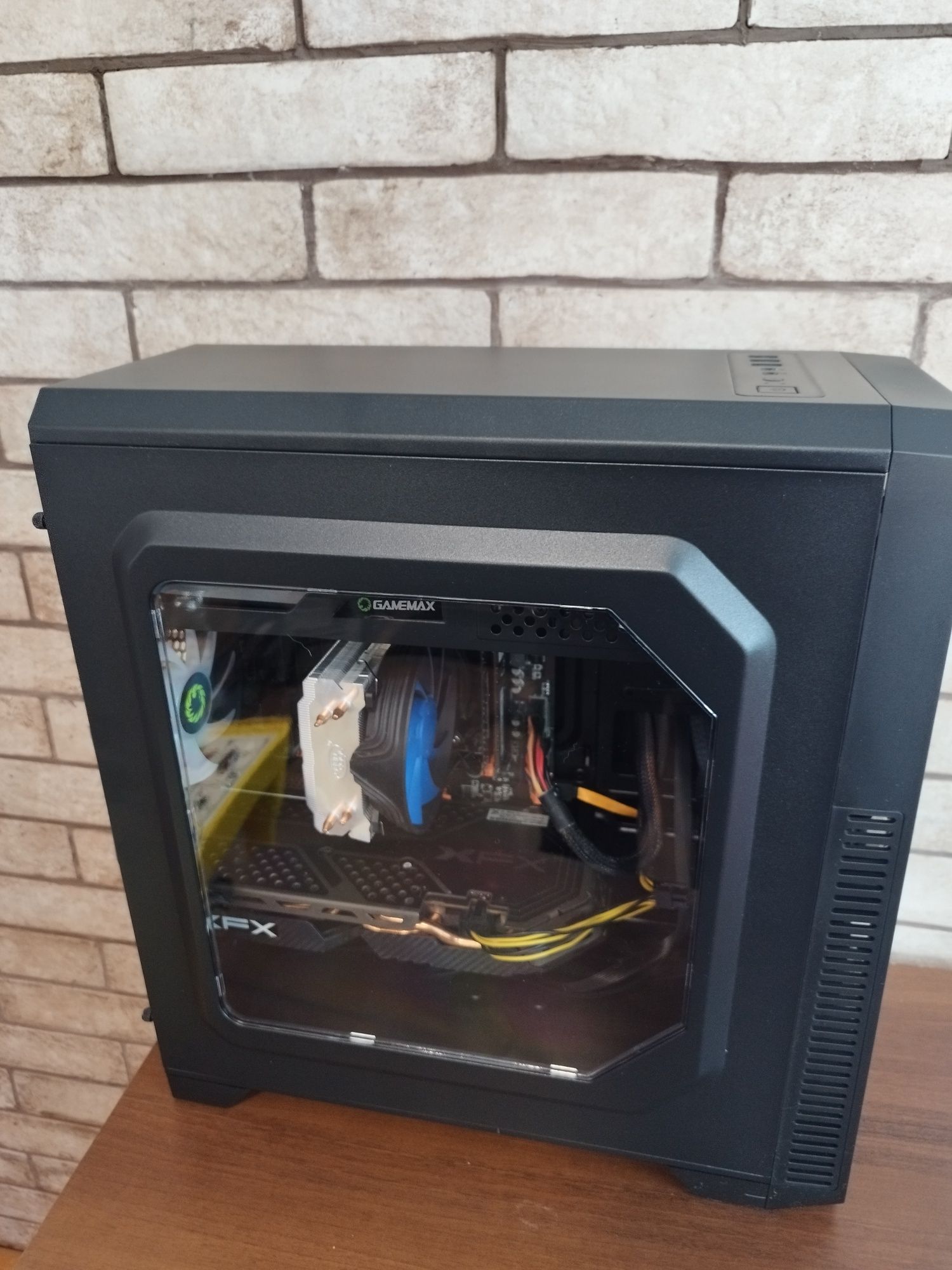 Продам системний блок E5-2660 v2+Ram 16gb+580 8Gb+SSD120+Hdd500+700w