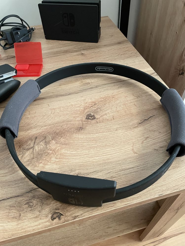 Zestaw nintendo swith + 4 gry + ekstra 128gb pamięci
