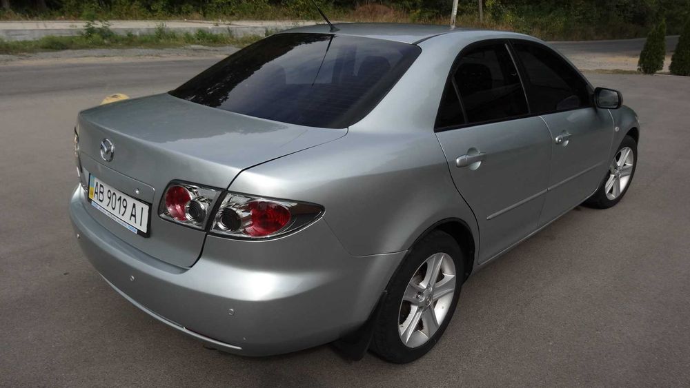 Автомобиль Мазда 6