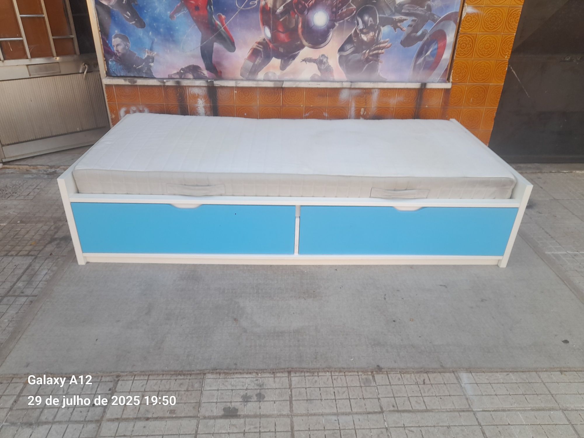 Cama branca 2 gavetas com colchão