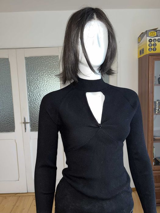 uess sweter damski kolor czarny lekki z półgolfem, M