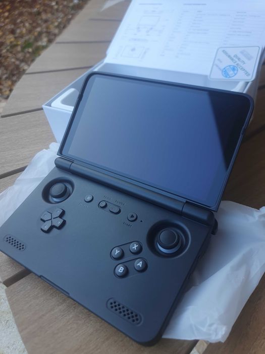 Retroid Pocket Flip 2 - Snapdragon 865 AMOLED - Nowy