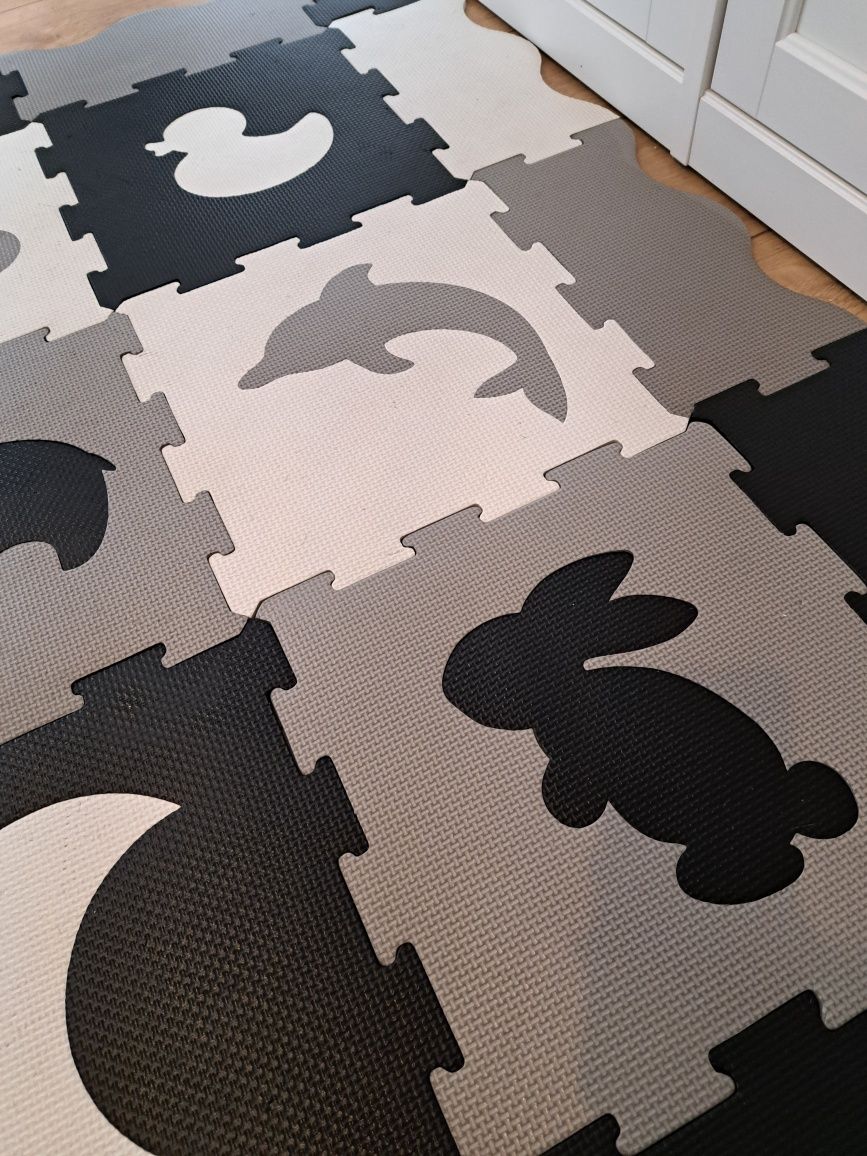 Mata edukacyjna puzzle kontrastowe dla niemowlaka wyprawka