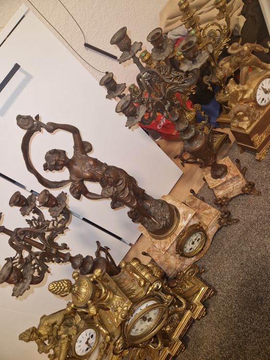 francuski zegar kominkowy . mosiądz  cynkal brąz