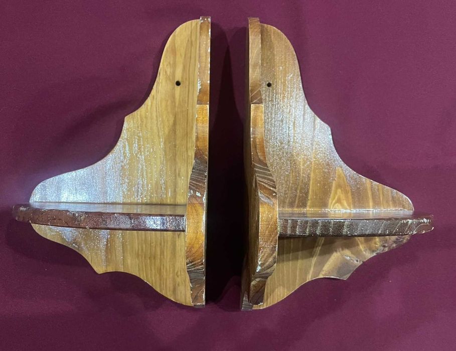 2 peanhas de canto em pinho maciço envernizado 27 x 31cm