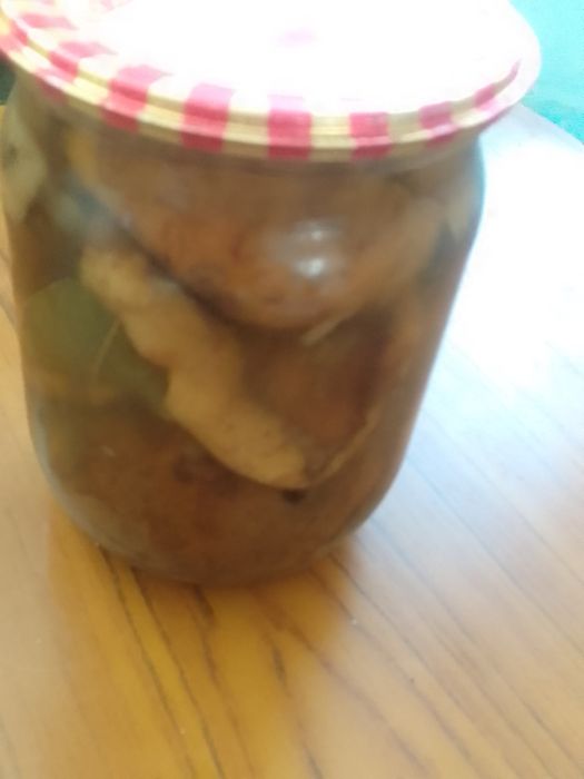 Продам гриби, домашню цибулю, буряк.